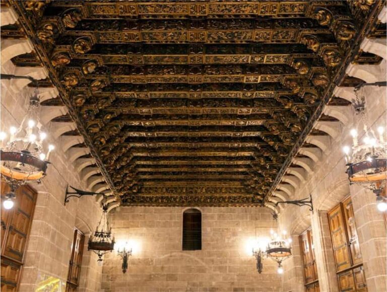 Valencia: Tour of the Historic Center on your mobile - How does the tour work?