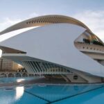 Valencia: Visit the Palau de Les Arts with an audio guide. - Key Points