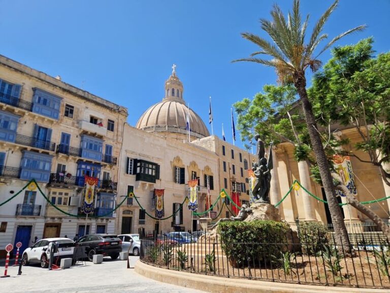 Valletta: Private Walking Tour with Local Guide - What Makes This Tour Stand Out