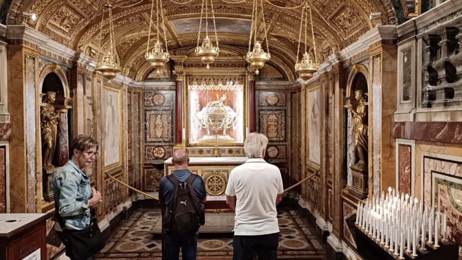 Vatican: Pope Francis Tomb and Papal Basilicas Tour - Why People Love This Tour
