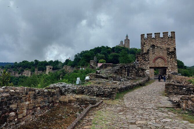 Veliko Tarnovo and Arbanasi day tour from Sofia with pickup - What We Loved About This Tour
