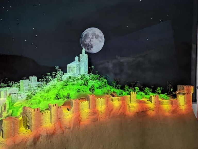 Veliko Tarnovo: Museum of Illusions Entry Ticket - The Experience Itself