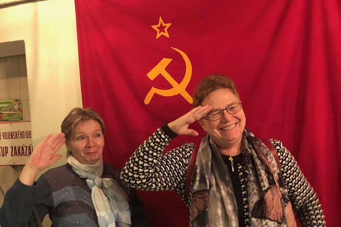 Velvet Revolution and Communism tour with PERSONAL PRAGUE GUIDE - FAQ