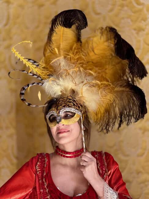 Venice: 17-18th Century Dress-Up Experience - Practical Details and Considerations