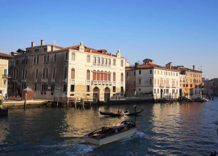 Venice Charm: St. Mark's, Rialto Bridge, and Gondola Ride - What Makes This Tour Stand Out?