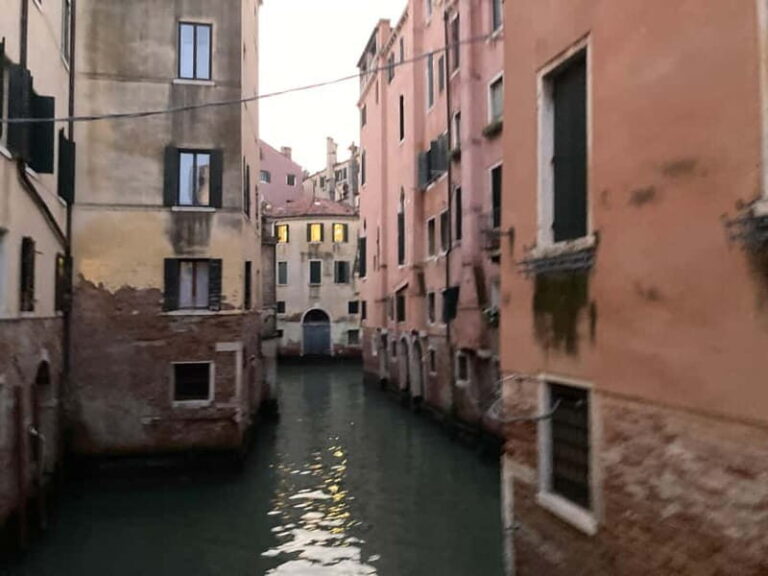 Venice: Crimes, Legends, and Mysteries Sunset Tour - What to Expect During the Tour
