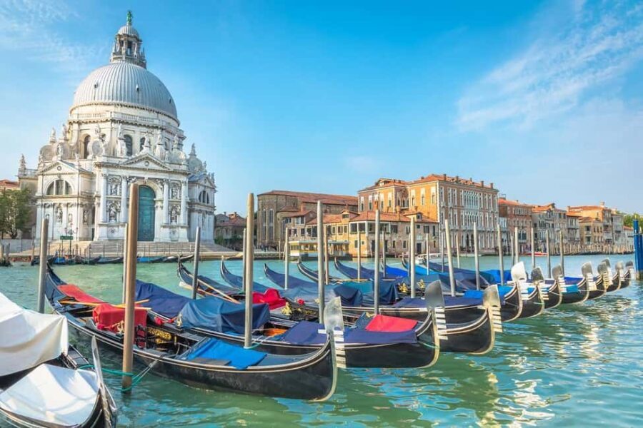 Venice: Gondola Ride Along Grand Canal and Hidden Corners - What’s Included and What’s Not