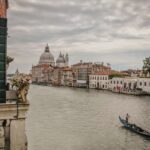 Venice: Gondola Ride and a Gala Dinner in a Venetian Palace - Who Should Consider This Experience?