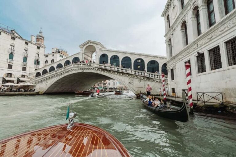 Venice: Grand Canal by Boat with Expert Guide - Detailed Breakdown of the Itinerary