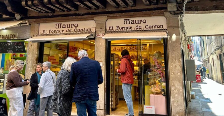 Venice: Guided City Highlights and Street Food Tour - The Food Experience