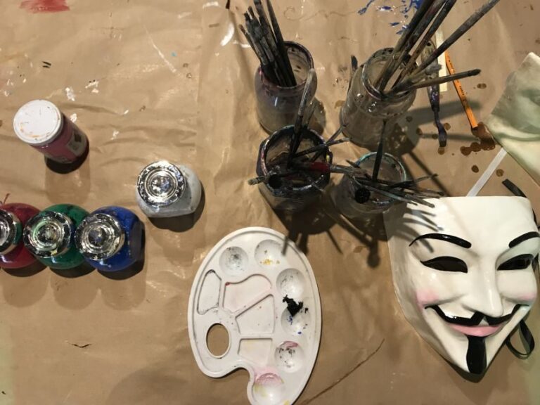 Venice: Paint your own Venetian Mask Workshop - Practical Details That Matter