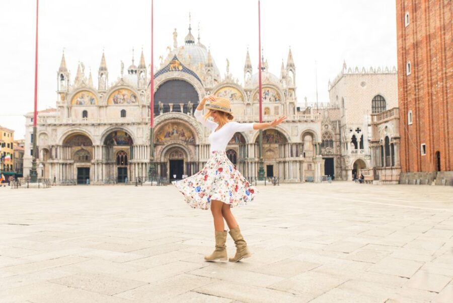Venice: Photoshoot at Piazza San Marco and the Canals - The Photos and Delivery