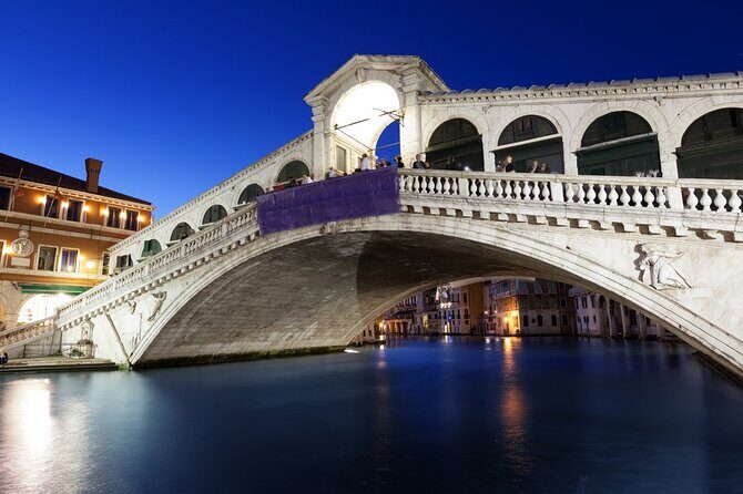 Venice: Private After Dark Tour and Gondola Ride - FAQs