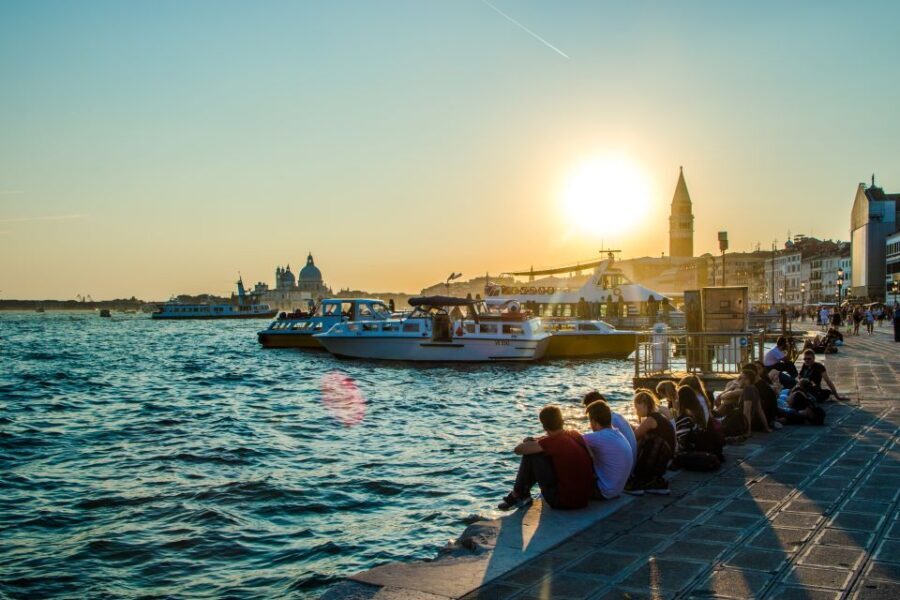 Venice: Sunset Cruise by Typical Venetian Boat - The Boat & Group Size