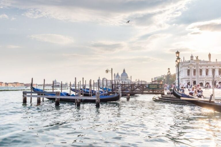 Venice: Traditional Shared Gondola Ride - What You’ll See and Experience