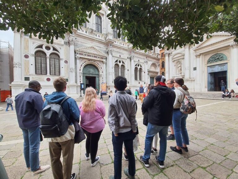 Venice: Walking Guided Tour of the City Must-See Sites - The Guide and Tour Style