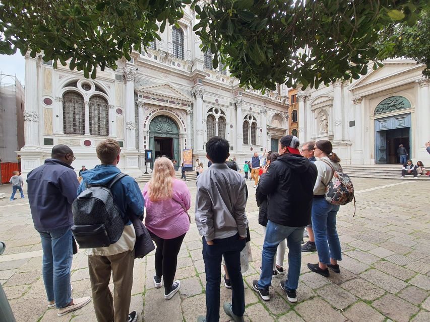 Venice: Walking Guided Tour of the City Must-See Sites - The Guide and Tour Style
