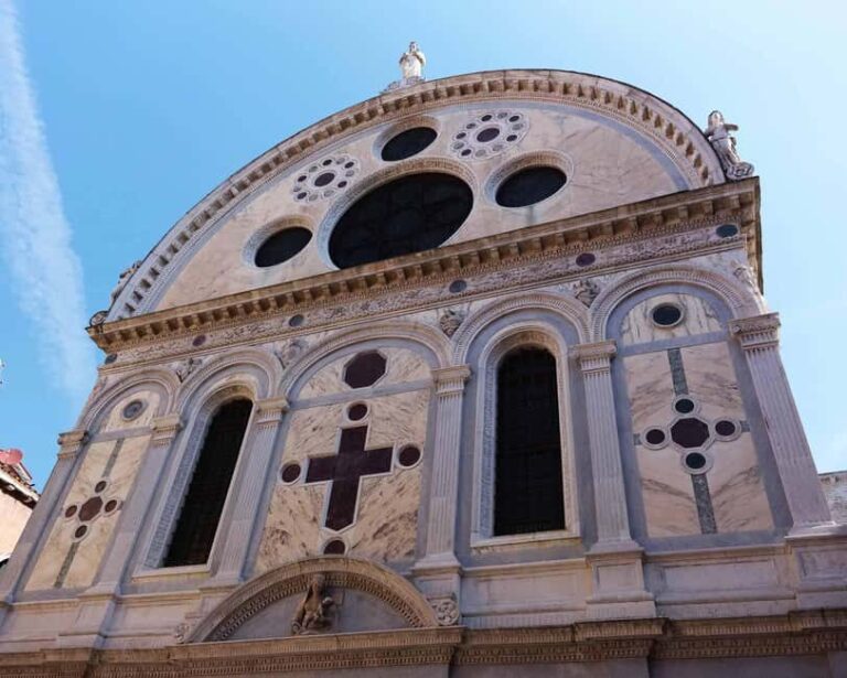 Venice: Winter Walking Tour & Romantic Gondola Ride Upgrade - Practical Details and Tips