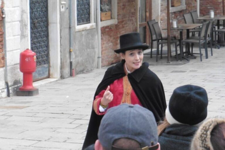Venice:Theatrical Walking Carnival Show & Casanova's Secrets - Who Will Love This Tour?