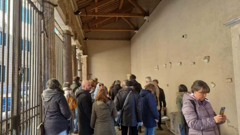 Venture beneath San Giovanni with a speleologist - What makes this tour special?