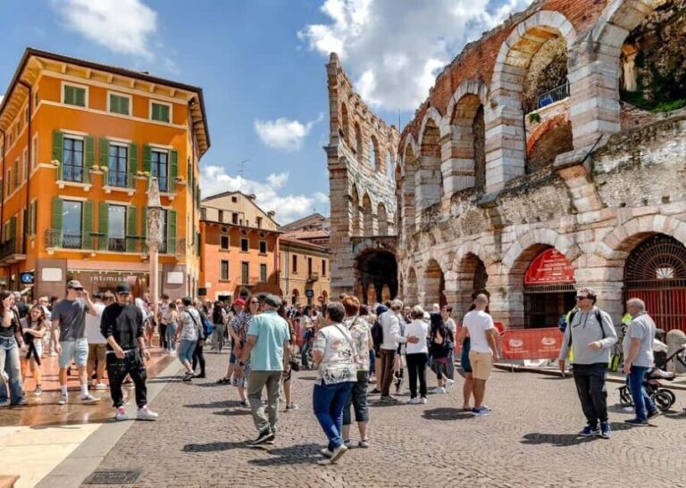 Verona: City Walking Tour with Cable Car & Wine Aperitif - What the Reviews Say
