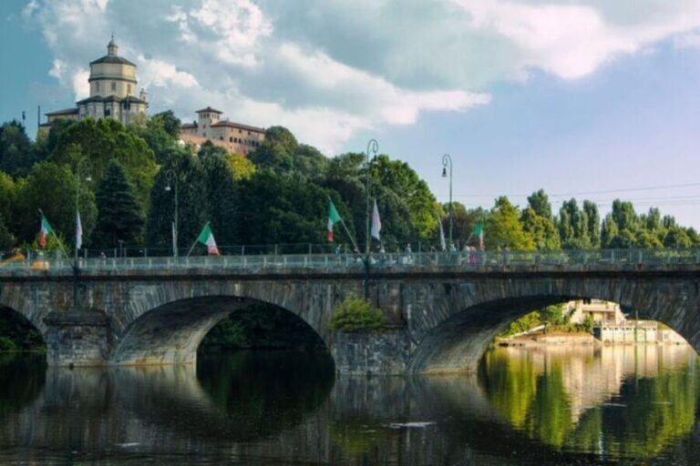 Verona: Custom Private Tour with a Local Guide - What to Expect on the Tour