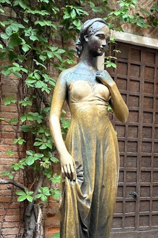 Verona: Juliets House Fast-Track Entry Ticket & Audio Guide - Who Would Enjoy This Tour?