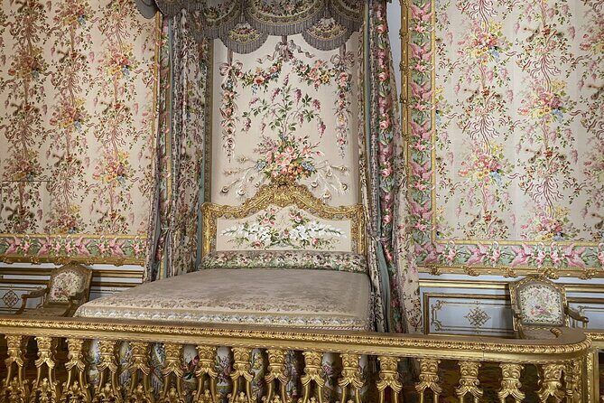 Versailles Guided Tour Small Group 10 to 18 people - Is This Tour Right for You?