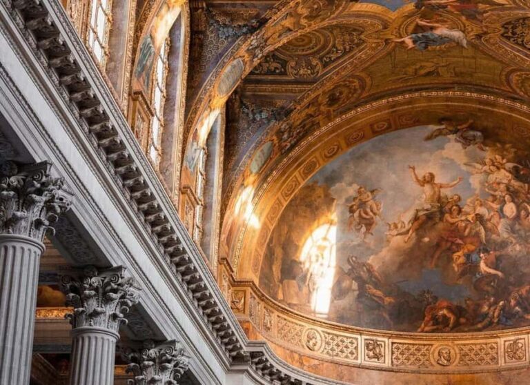 Versailles: Palace Tour With Private Transfers & Audio Guide - Who Should Consider This Tour?