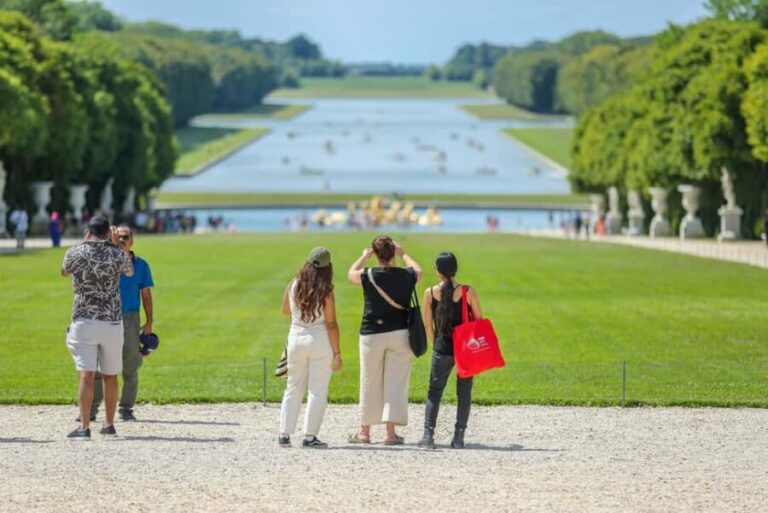 Versailles: Skip-the-Line Day Tour & Transfer from Paris - Lunch and Free Time at Versailles