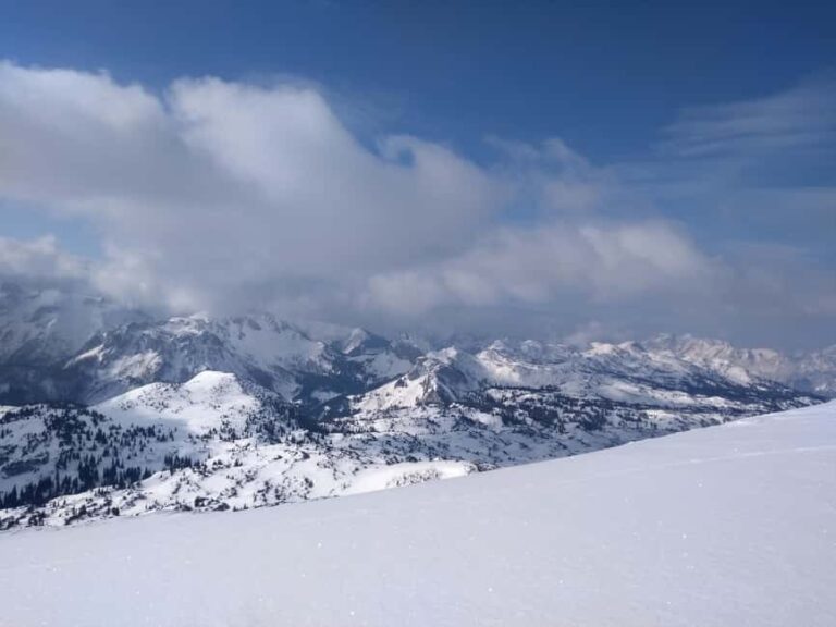 Vienna: 2-day Alpine Mountain Hiking Tour Guide and Transfer - What the Hiking Looks Like