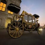 Vienna: 60 min. Imperial E-Carriage Sightseeing Tour with Drinks - The Experience: What You Can Expect