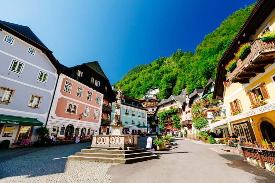 Vienna/Bratislava: Traunkirchen, Hallstatt & Salzburg Tour - Price and Value