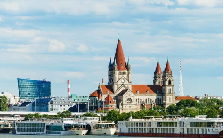 Vienna: EasyCityPass | City Card | Bus Metro Tram | Savings - Attractions and Discounts