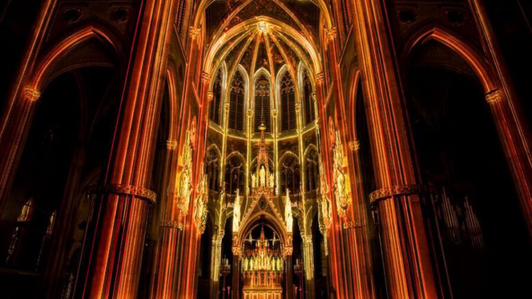 Vienna: Light of Creation Votive Church Immersive Light Show - The Practical Side: What to Expect