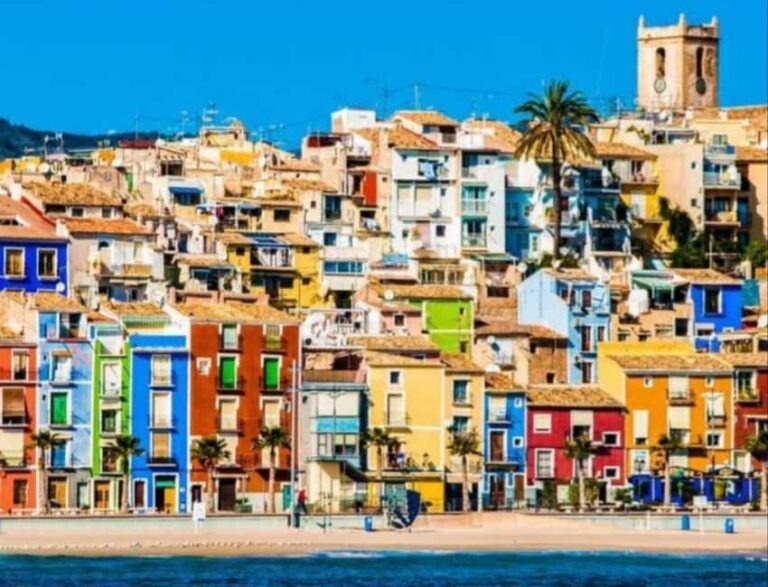 Villajoyosa: Visit the Chocolate Factory and the town by van from Alicante - The Practical Details
