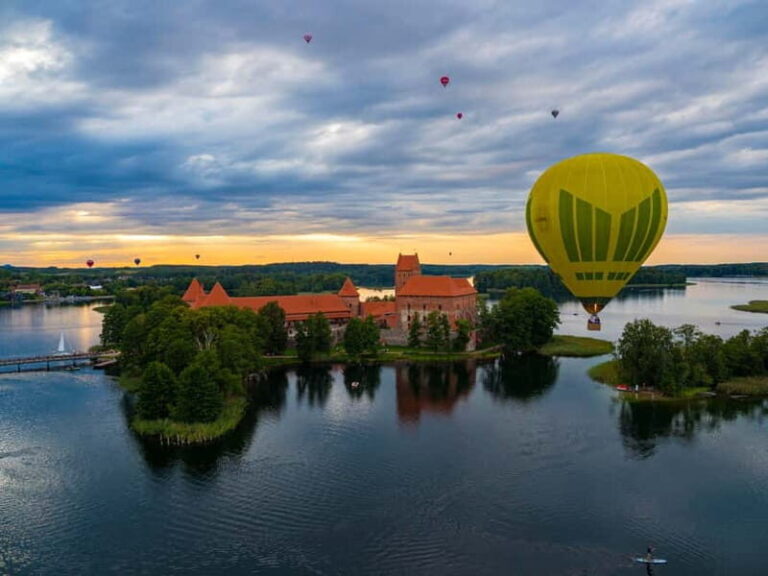 Vilnius: Hot Air Balloon Flight over Vilnius or Trakai - What to Expect from the Hot Air Balloon Flight