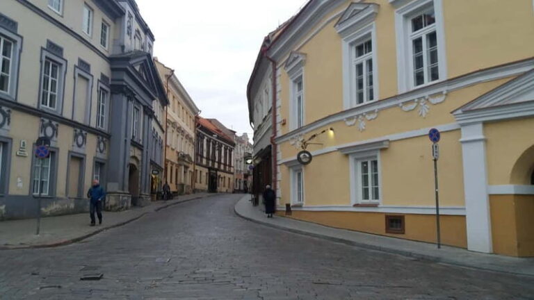 Vilnius: Morning Coffee Tour with Local Guide - The Itinerary – What to Expect