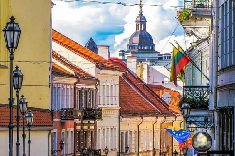 Vilnius : Sightseeing Walking Custom Tour with a Local Guide - What Youll See During the Tour