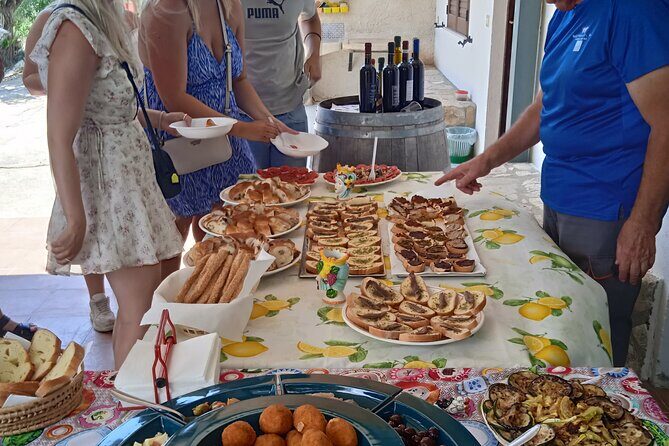 Vineyard Tour, Wine and Sicilian delicacies tasting at a Winery in Agrigento - What This Tour Offers