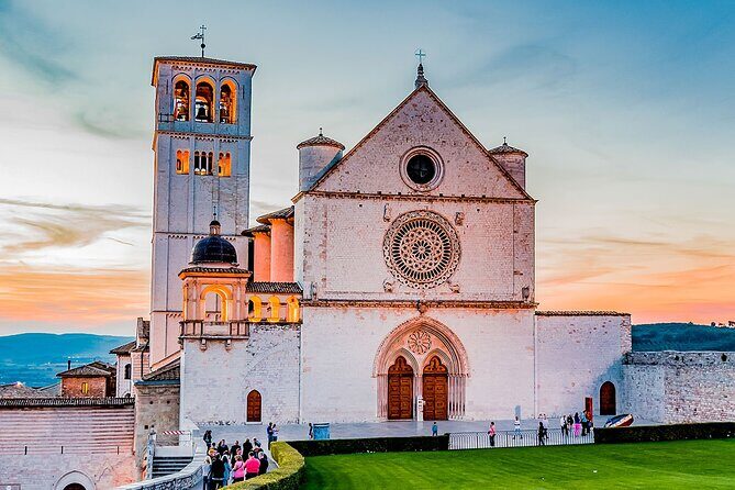 Visit ASSISI on foot with the Audio guide app for Smartphone - Who Is This Tour Best For?