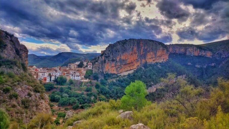 Visit the most beautiful village in Valencia: Chulilla - What to Expect on the Day