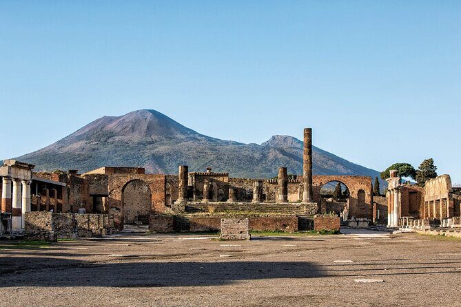 Visit the Pompeii ruins from Salerno with Pizza Lunch - A Closer Look at the Itinerary