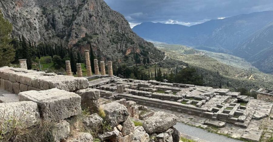 Visit Thermopylae & Delphi Navel of Earth Private Tour 8H - Delving into Delphi: The Navel of the Earth