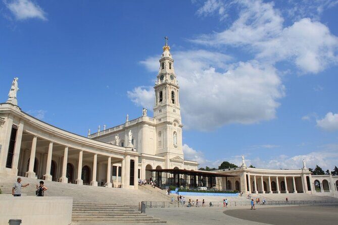 Visit to Fatima, Battle, Nazareth and Óbidos Private Full Day Tour - Price and Value: Is It Worth It?