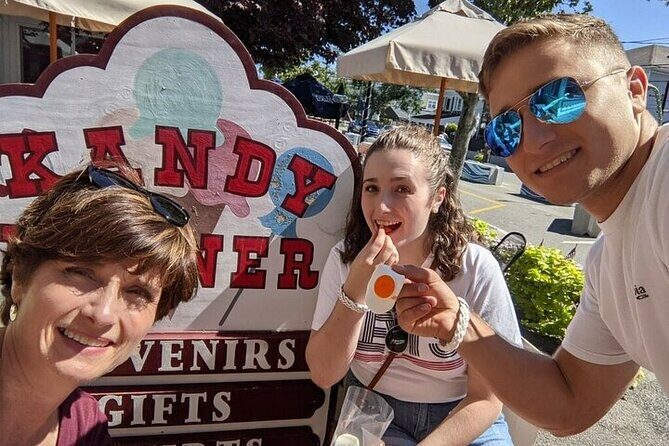 Wacky Waco Scavenger Hunt - The Pros of the Wacky Waco Scavenger Hunt