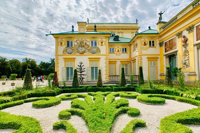Walking Audio Tour of Wilanów Palace Grounds - Exploring Wilanów Palace and its Surroundings