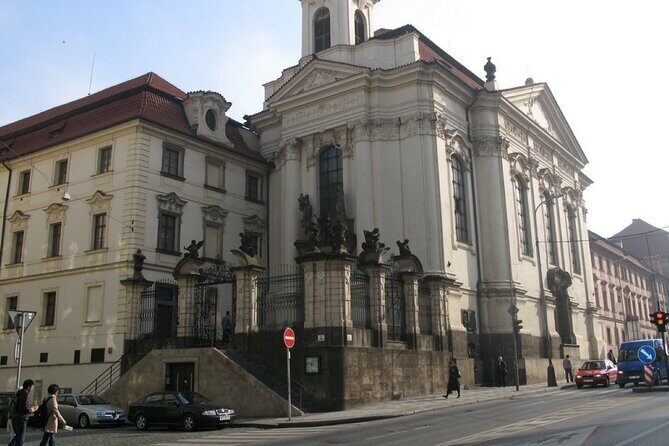 Walking Tour in New Town with Operation Anthropoid (WWII) - Practical Details and What You Should Know