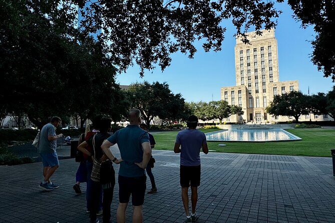 Walking Tour of Houston: History, Architecture, Street Art - What the Reviews Say