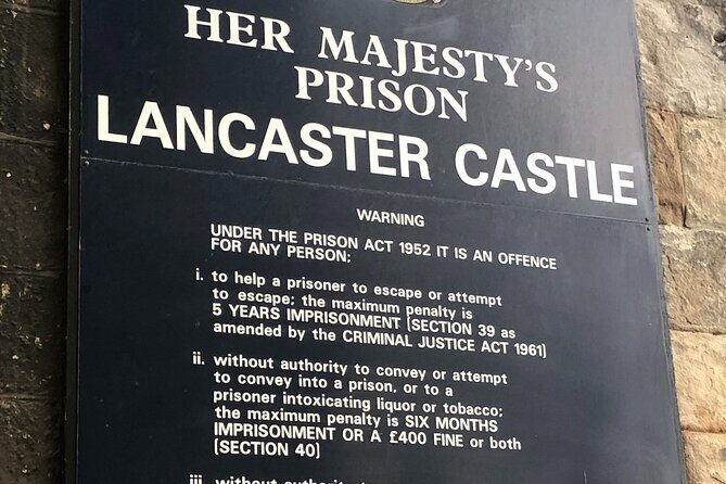 Walking tour of Lancaster - Execution Slavery Industry - The Guide and Group Size